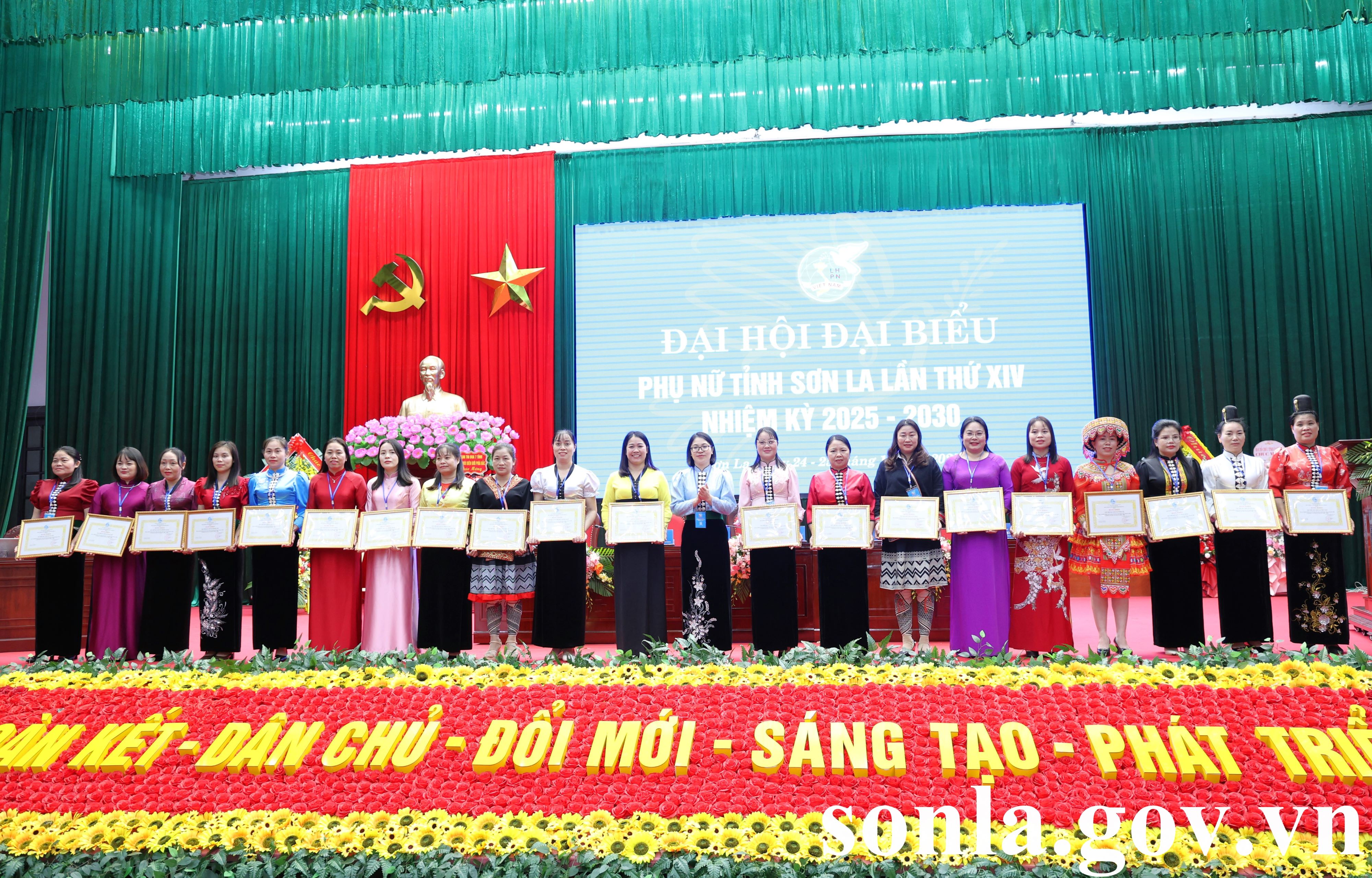 anh tin bai